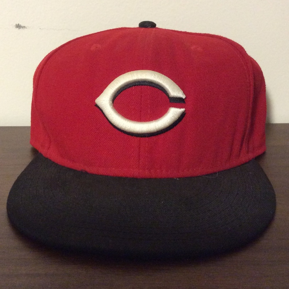 Used Cincinnati Reds fitted cap
